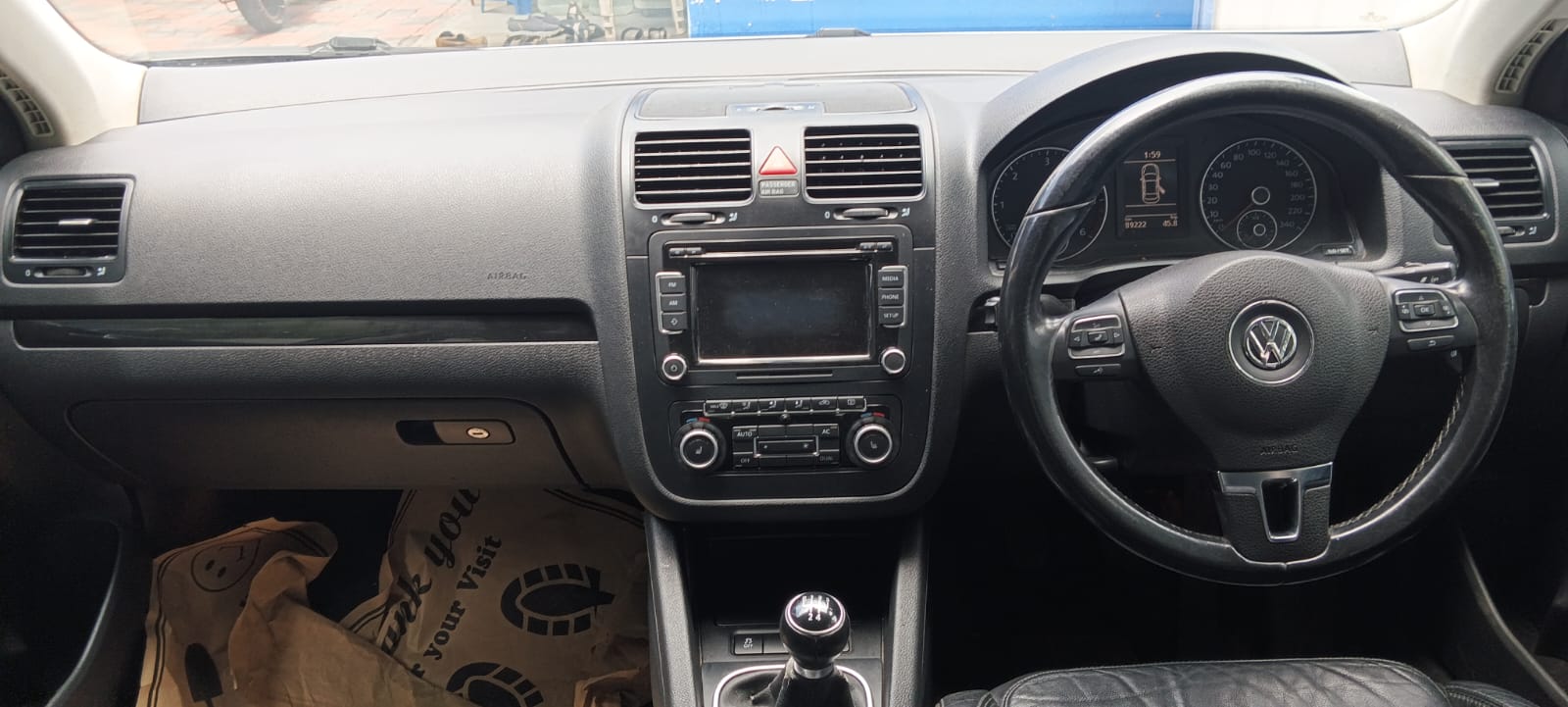 Volkswagen Jetta - Image 10